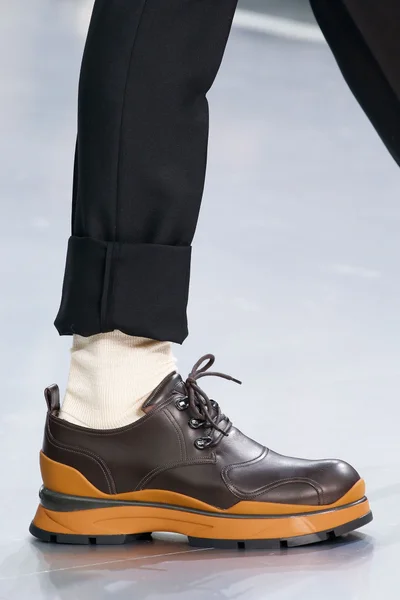 Look 76